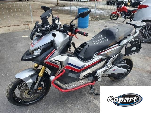 X-ADV 750 DCT